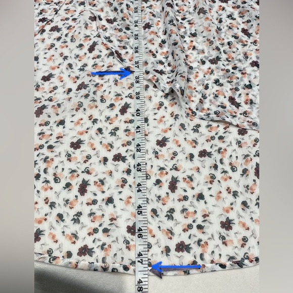 Beautiful Woman’s Sheer Duster by Torrid Size 0 (equivalent to size 12) - Picture 8 of 9